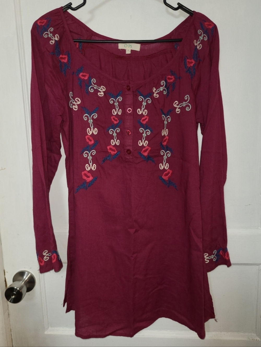 OPI Embroidered Floral Long-Sleeve Tunic in Maroon Small Boho